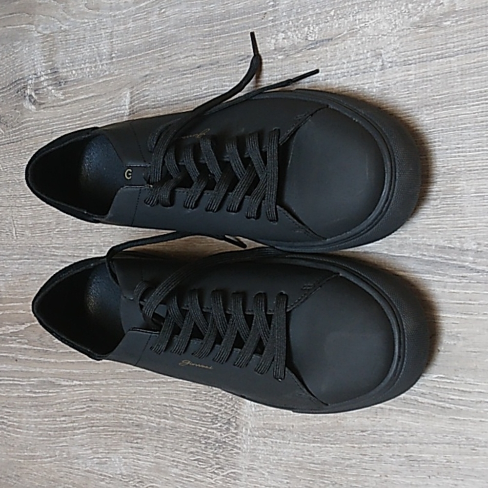 Black Leather Sneakers by Giovanni